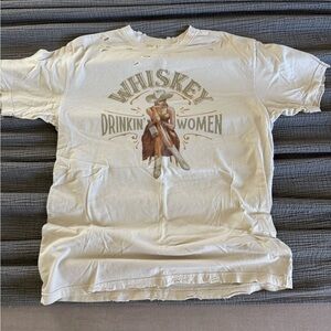 Whiskey Drinkin' Women Graphic Women’s T-Shirt - Cream